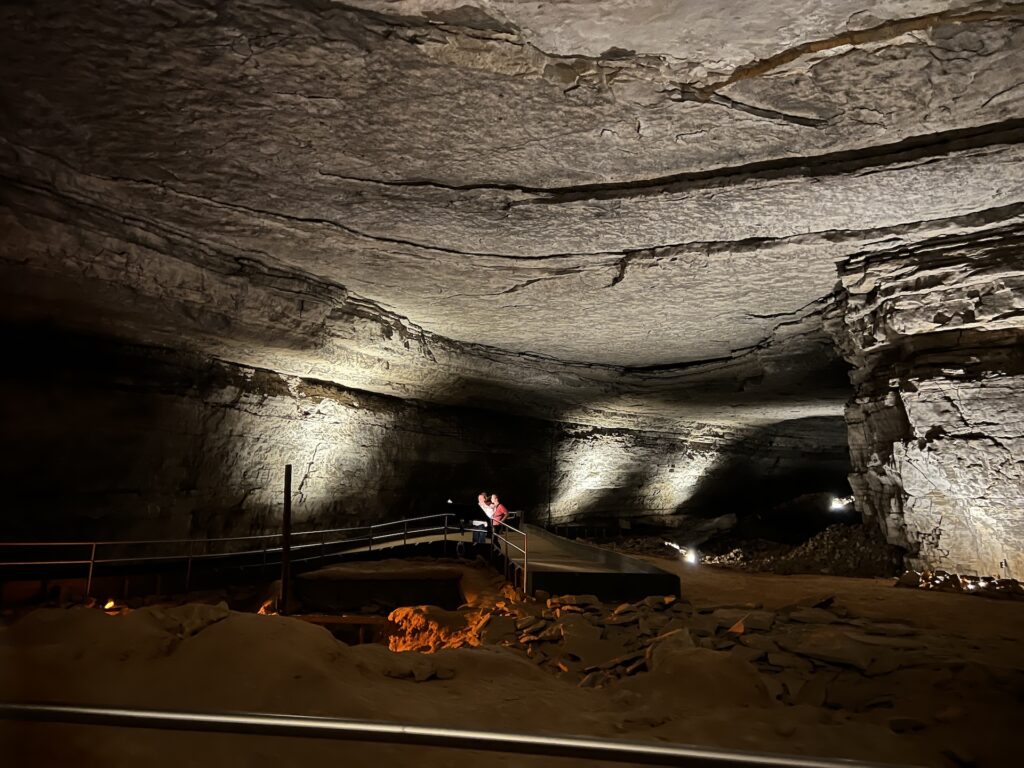 mammoth cave in kentucky